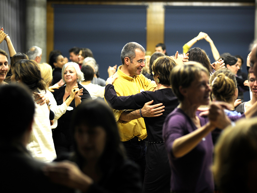 Dancing Communities Tout Public